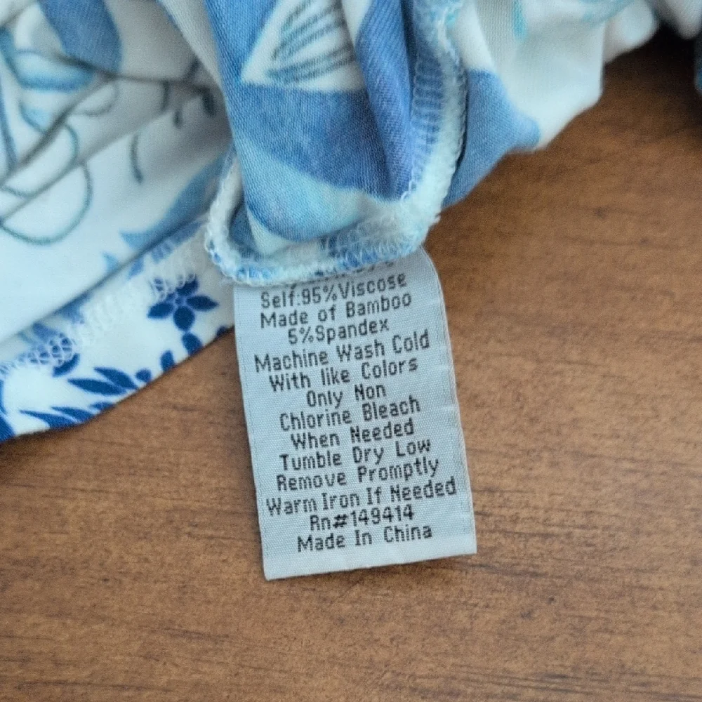 Johnny Was White and Blue Graphic Blouse, - Picture 5 of 5